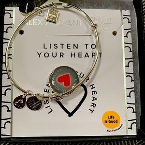 Brand new listen to your heart Alex and ani